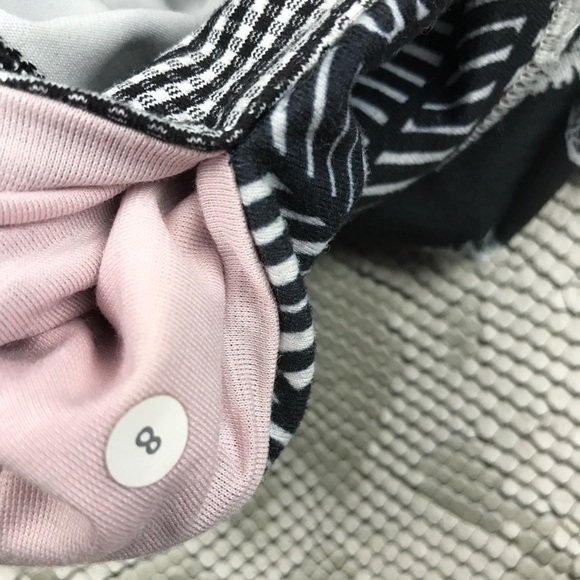 Lululemon wunder under palm striped capris - Picture 8 of 8